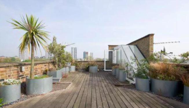 Apartment Amazing 2-bed Flat With Roof Terrace